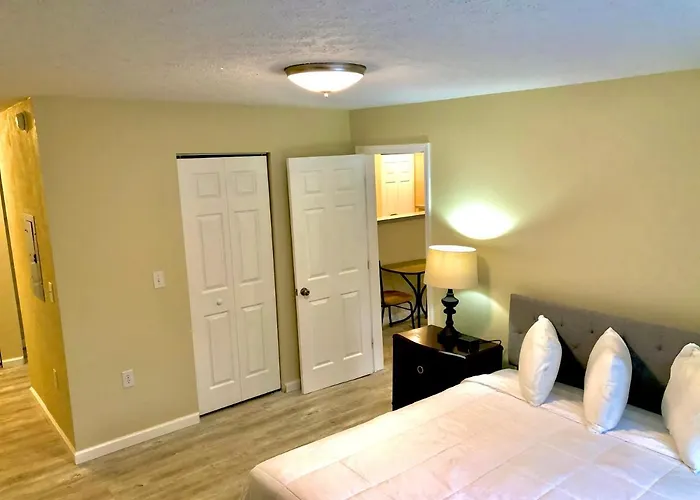 Bicentennial Inn